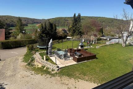 Schöne Zweifamilienhaus mit 1507m2 Grundstück ohne markler - Wellheim