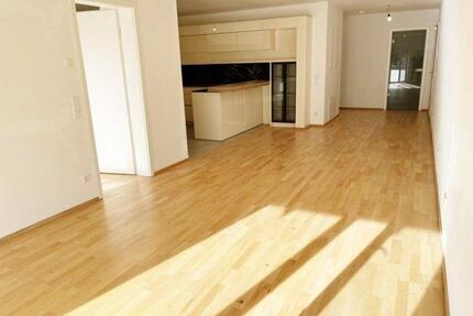 Neuwertige 2,5 - Zi.-Wohnung mit 95m² in ruhiger zentraler Lage - Bad Reichenhall