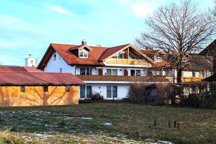 Wohnung zum Mieten in Höhenkirchen-Siegertsbrunn 880,00 € 63.21 m²