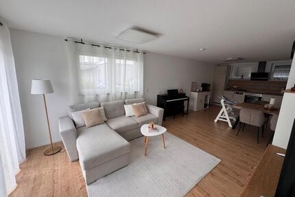 Moderne 3-Zimmer Wohnung 82 m2 - 1.200,00&nbsp;EUR Kaltmiete, ca.&nbsp; 82,00&nbsp;m&sup2; in Rottweil (PLZ: 78628)