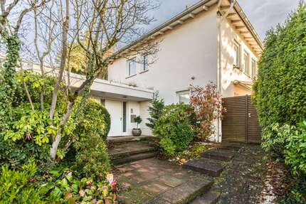 Haus zum Kaufen in Wiesbaden 2.250.000,00 € 342.34 m²