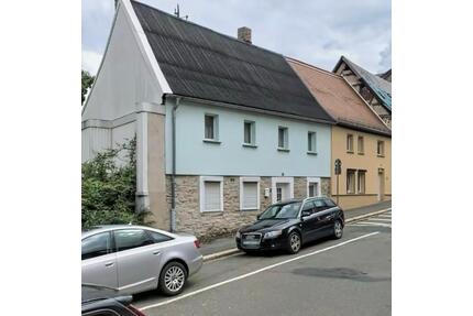 Familienhaus in Zeitz - 49.000,00&nbsp;EUR Kaufpreis, ca.&nbsp; 175,00&nbsp;m&sup2; in Zeitz (PLZ: 06712)