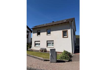 Helle 3-Zimmer-Wohnung mit Balkon in Waldkappel