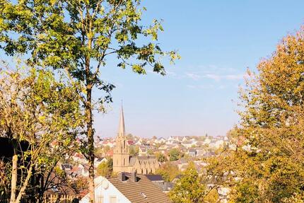 Neu renovierte, helle 5 ZKB mit großer Gartenterrasse in Warstein