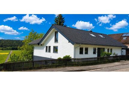 Wunderschönes Einfamilienhaus - 569.000,00&nbsp;EUR Kaufpreis, ca.&nbsp; 230,00&nbsp;m&sup2; in Pfalzgrafenweiler (PLZ: 72285)
