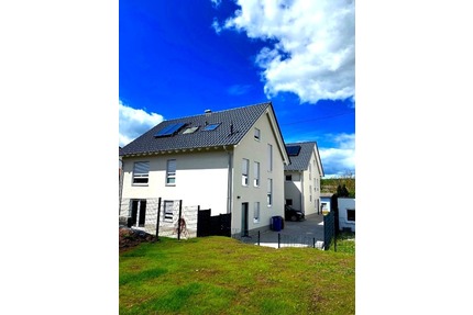 Energieeffizienzklasse A+ Neubau-EFH in Schwedelbach – zeitlose Architektur & elegante Ausstattung