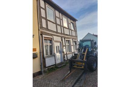 Sanierungsbedürftiges Einfamilienhaus zu verkaufen - Seehausen (Altmark)