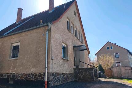 Kleine schöne Doppelhaushälfte - 79.000,00&nbsp;EUR Kaufpreis, ca.&nbsp; 60,00&nbsp;m&sup2; in Ranis (PLZ: 07389)