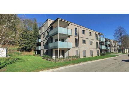 Modernes Wohnjuwel mit Panoramablick und Carport in Beratzhausen