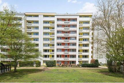 München Moosach: Gepflegte 3,5-Zimmer-Wohnung im 7.OG - Loggia mit Alpenblick!