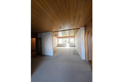 4,5-Zimmer-Wohnung zur Miete – aktuell in Schönheitsrenovierung - Sulzbach-Rosenberg