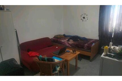 Wohngemeinschaftszimmer zur Untervermietung (ab 7. April) - Regensburg Das Dörnberg