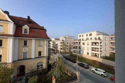 Wohnung zum Kaufen in Regensburg 259.000,00 € 47.99 m²