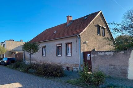 Haus mit großzügigem Grundstück in idyllischer Lage - Artern