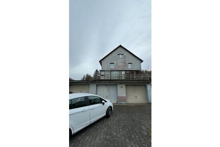 Großzügiges Grundstück mit Altbestand in ruhiger Lage von Schmitt - Schmitten im Taunus