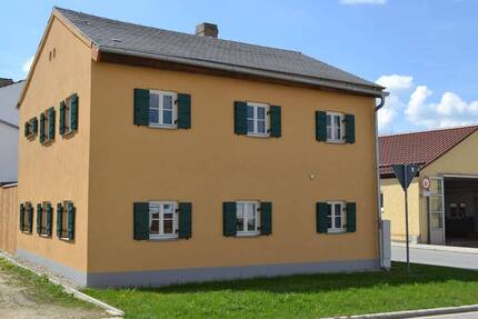 Wohnhaus mit Nebengebäude - 640,00&nbsp;EUR Kaltmiete, ca.&nbsp; 84,00&nbsp;m&sup2;&nbsp;Wohnfl&auml;che in Pappenheim (PLZ: 91788) Göhren