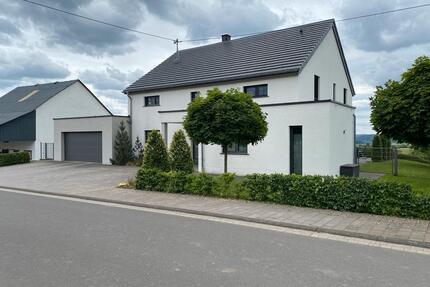 Modernes Einfamilienhaus mit Fernsicht - Olsdorf