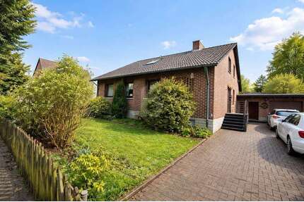 Haus zum Kaufen in Niedernwöhren 279.000,00 € 185 m²