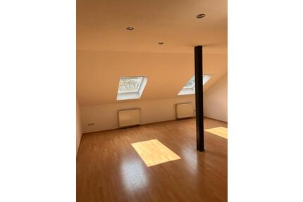 Dachgeschosswohnung in Zentral Lager - Annaberg-Buchholz