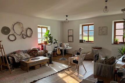 Gemütliche, sonnige Wohnung in altem Schulhaus zu vermieten - Obernzell