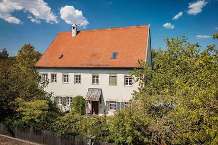 Haus zum Kaufen in Frauenneuharting 1.190.000,00 € 362.95 m²