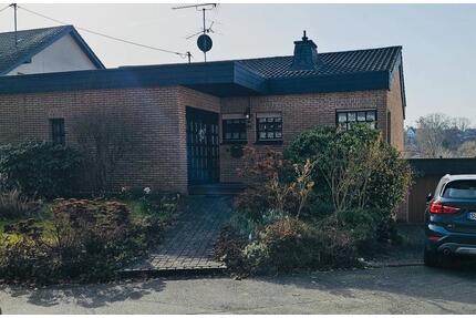 Großzügiges Haus mit viel Potenzial und ruhiger Lage in Eitorf