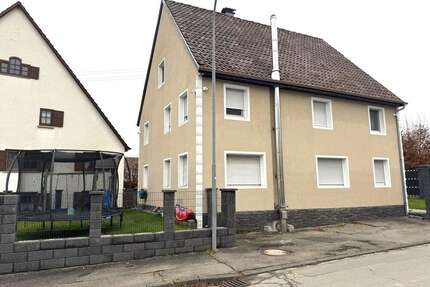 Haus zum Kaufen in Schemmerhofen 415.000,00 € 195.84 m²