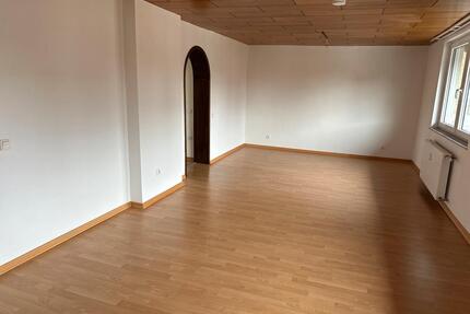 Etagenwohnung 52382 Niederzier - 750,00&nbsp;EUR Kaltmiete, ca.&nbsp; 70,00&nbsp;m&sup2; in Niederzier (PLZ: 52382)