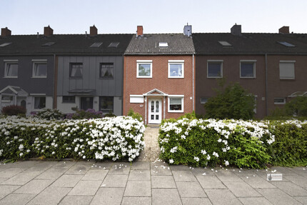 Solides Reihenmittelhaus Ideal für Familie mit 4 Personen auch für Home Office +EBK +Garage +Garten - Bremen