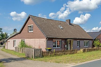 EIN HÄUSCHEN IM GRÜNEN - 69.000,00&nbsp;EUR Kaufpreis, ca.&nbsp; 106,00&nbsp;m&sup2; in Bergen (PLZ: 29303)