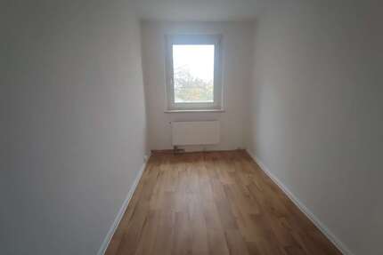 Wohnung zum Mieten in Merseburg 320,00 € 49.21 m²