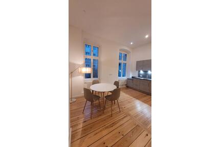 Stilvoll möblierte 2-Zimmer-Altbauwohnung-Toplage Charlottenburg - Berlin Charlottenburg-Wilmersdorf