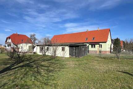 Haus zum Kaufen in Schkeuditz OT Glesien 310.000,00 € 143 m²