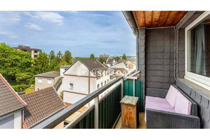 Bonn Friesdorf: Zwei-Zimmer-Wohnung mit Loggia und Garage