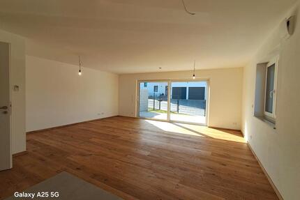 4 Zi Gartenwohnung - Neubau KfW40 - direkt vom Eigentümer - Landau an der Isar