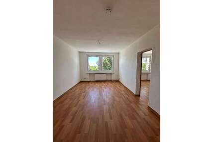 Wohnung zum Mieten in Bernburg 338,28 € 56.38 m²