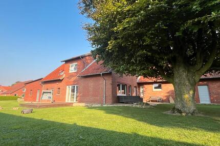 Großes Wohnhaus in Hespe - 365.000,00&nbsp;EUR Kaufpreis, ca.&nbsp; 250,00&nbsp;m&sup2; in Hespe (PLZ: 31693)