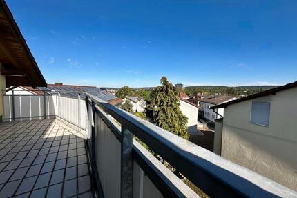 Charmante Dachgeschoss Wohnung mit Fernblick für Singles & Paare - Pforzheim Brötzingen