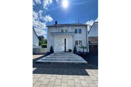 Haus zum Kaufen in Düsseldorf 1.190.000,00 € 152 m²