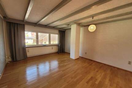Helle, bezugsfreie Wohnung mit Ausblick, 2 Dachterrassen, EBK und neuem Bad - ein Ort zum Wohlfühlen! - Kirchheim