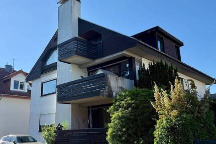 Idyllisch gelegene 4 Zimmer Wohnung in Schriesheim mit 2 Terrassen und einer Garage.