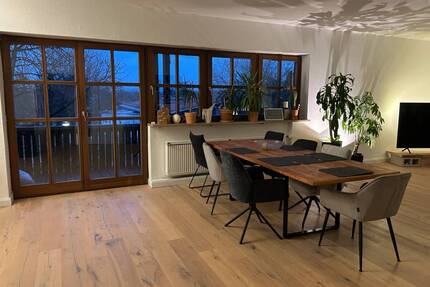 Großzügige Bel Etage mit 3 Balkonen zur Selbstnutzung mit Einbauküche - Oberhaching Deisenhofen