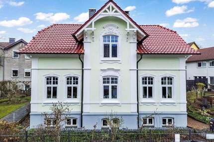 Viel Platz für die ganze Familie - Charmantes Einfamilienhaus mit Gartenidylle in Innenstadtlage von Detmold