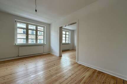 Wohnung zum Mieten in Kiel 1.565,00 € 87 m²