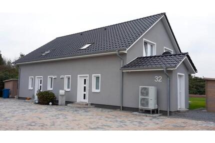 Moderne DHH in Heide: Ruhige Südlage,frei ab 01.07.2026