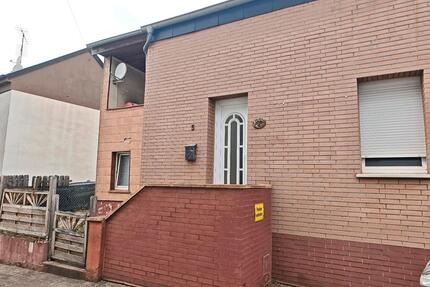 Einfamilienhaus in Hülzweiler mit Stellplatz - Schwalbach