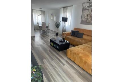 Möbilierte 4,5 - Zimmerwohnung 106 qm Balkon renoviert - Villingen-Schwenningen