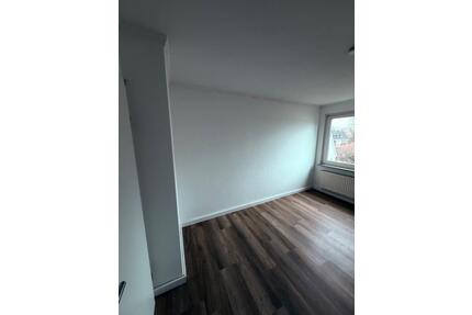 3 - Zimmer Wohnung (komplett Saniert) - Osnabrück Fledder