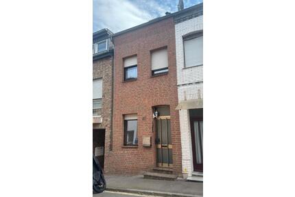 Reihenmittelhaus mit 4 Zimmern in Eschweiler-Röthgen