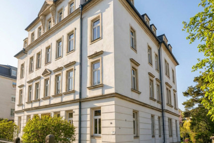 Frisch sanierte 4-Zimmer Wohnung mit Balkon im 2. OG in Dresden-L